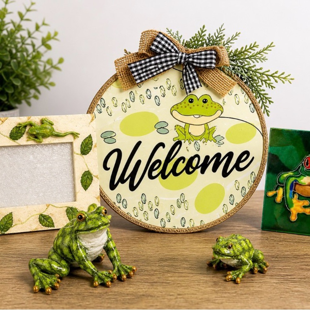 Cheerful Frog Welcome Door Sign with Gingham Bow